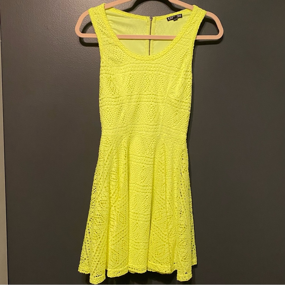 Express Neon Yellow Lace skater dress - Picture 3 of 7